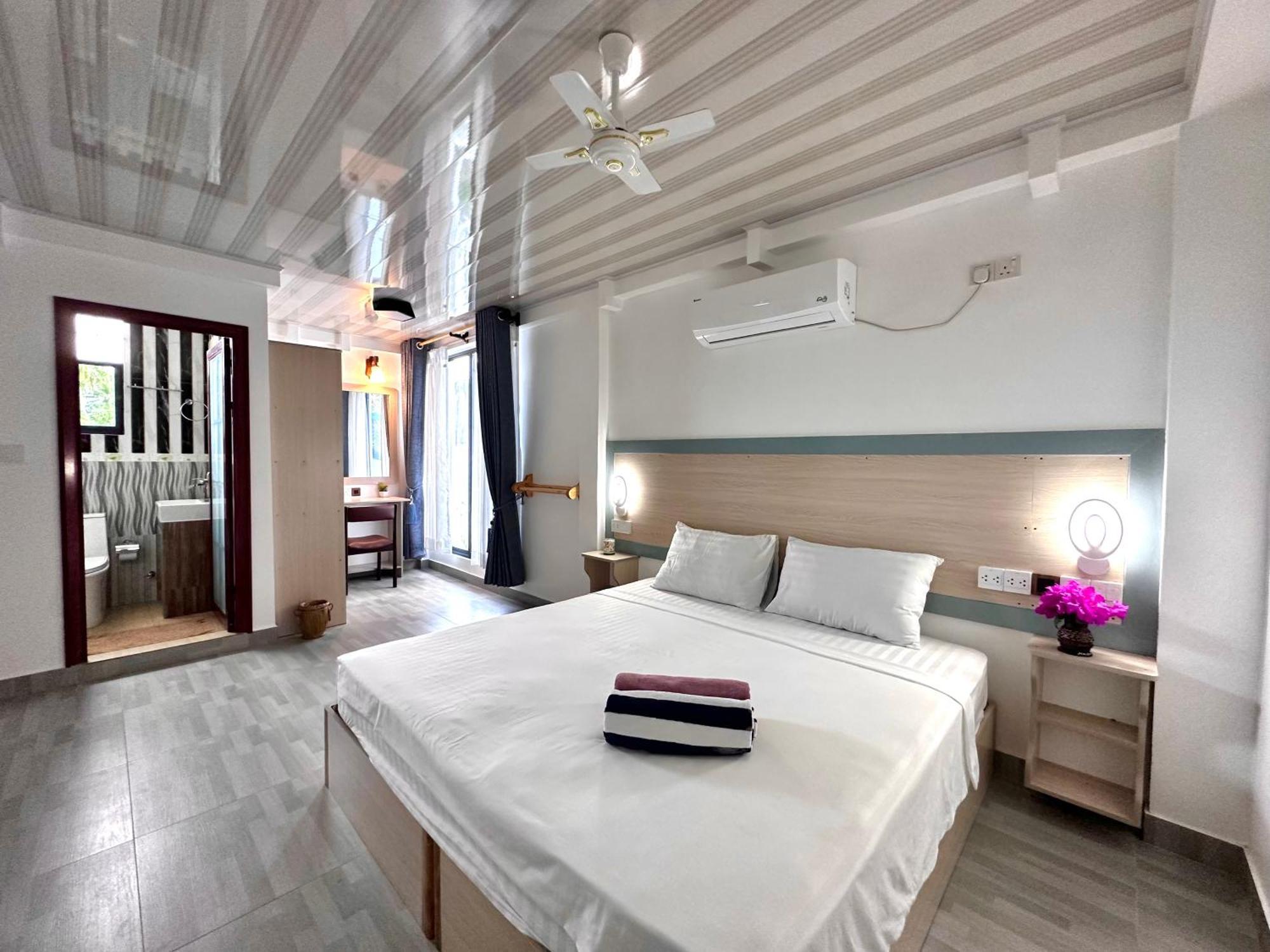 Galaxy Sunrise Sea View Otel Fulidhoo Dış mekan fotoğraf